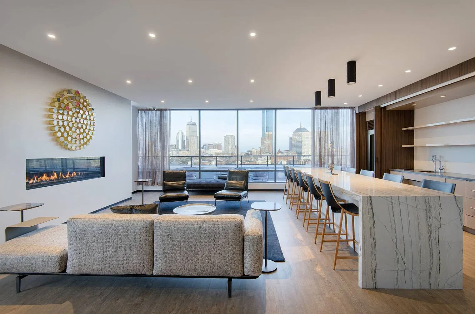 1 bed, 1.0 bath, 742 sqft, $10,170 — Photo 3