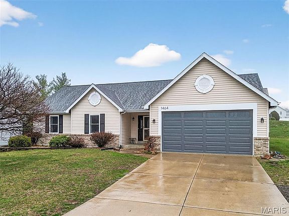 2nd image of 1464 Snowbird Ln