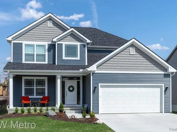 9 Parker Ln, Ortonville, MI 48462