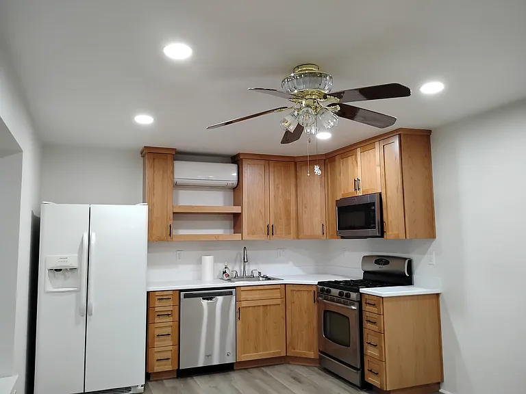 1671 Lisbon Ln — Photo 1