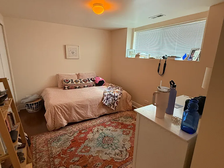 2301 N Maplewood Ave #1E — Photo 9