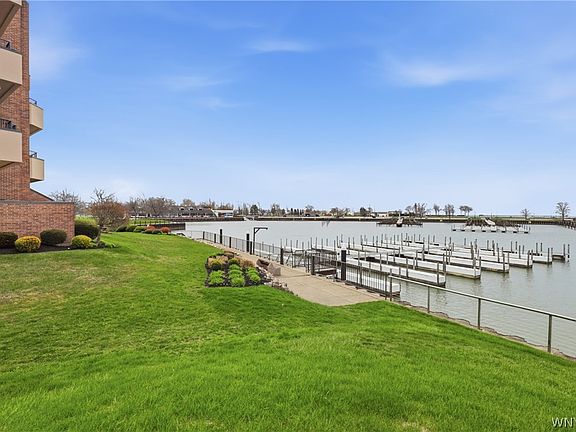 3rd image of 40 Waterfront Cir #406