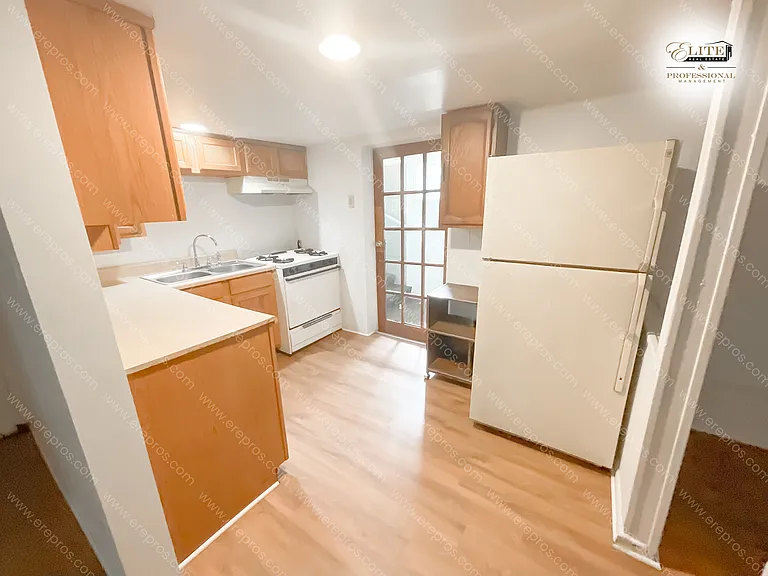 4270 Lapeer Rd #4 — Photo 4