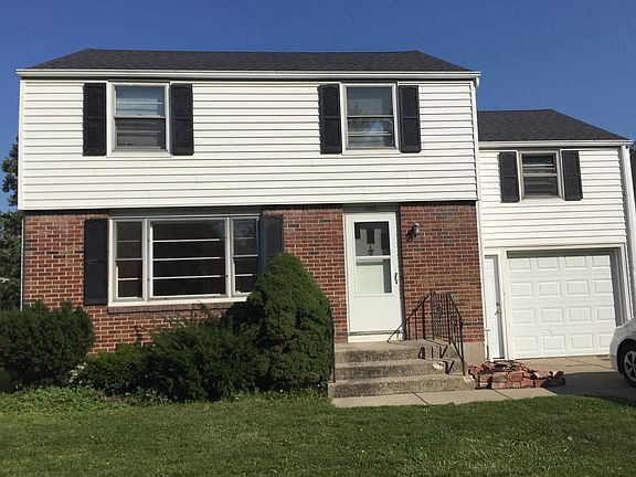 2nd image of 283 Ashford Ave