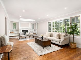 64 Brook Dr, Stony Brook, NY 11790