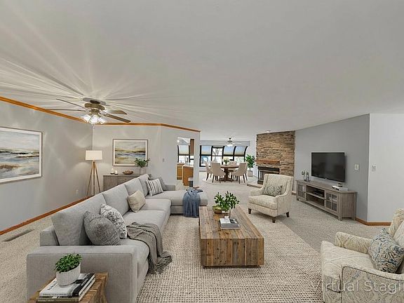 2nd image of 2027 Ashbury Ln Unit 2