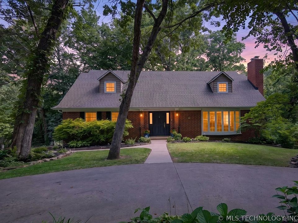 1st image of 1902 Skyline Pl
