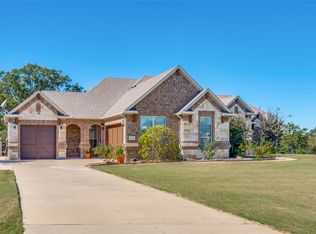 1450 Woodland Dr, Crossroads, TX 76227