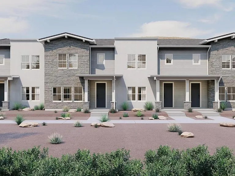 495 W Bronze Ridge Pl — Photo 1
