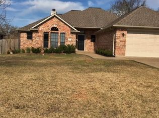 1711 Gray Stone Dr, Bryan, TX 77807
