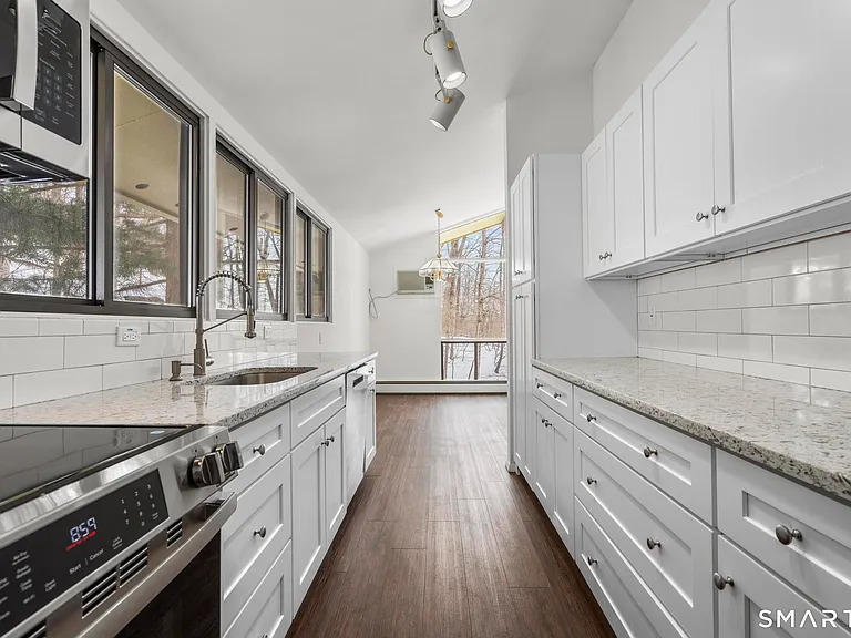 304 Olmstead Hill Rd — Photo 11