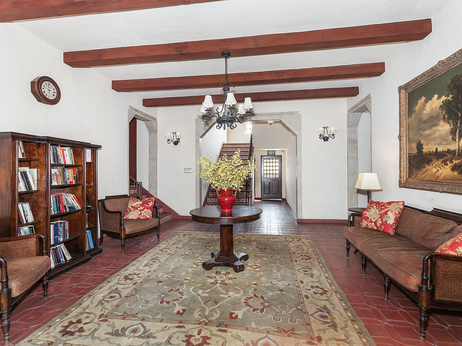 118 Carr Dr. — Photo 3