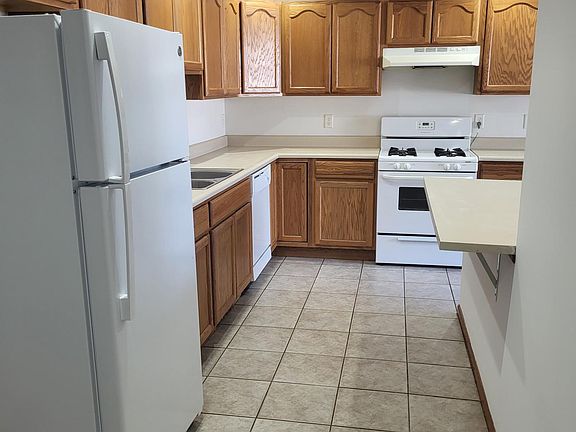4th image of 208 N Kendall Ave