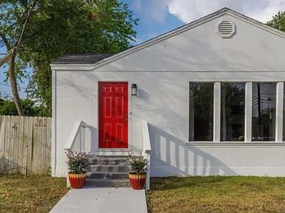 4201 Clinton Dr