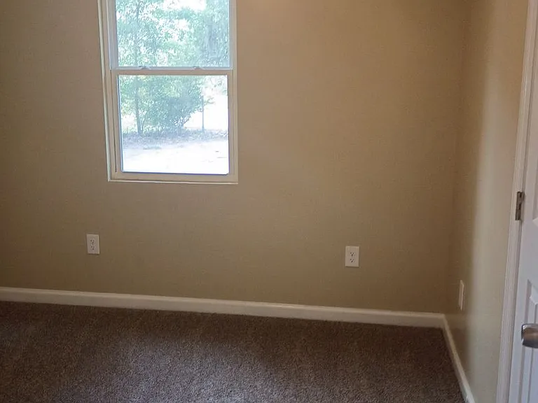 308 Stacie Ct — Photo 13