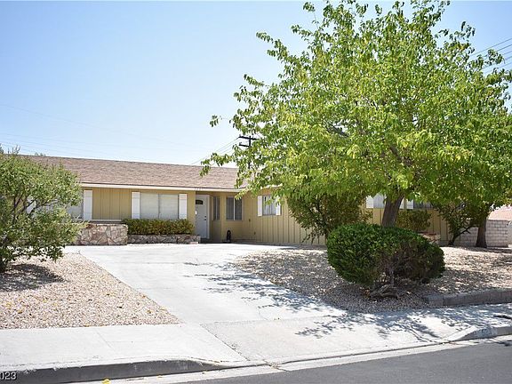 2nd image of 523 Northridge Dr