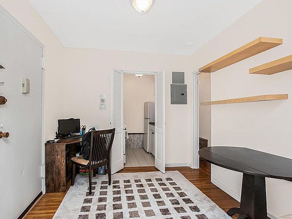 2nd image of 601 Kappock St APT 3R