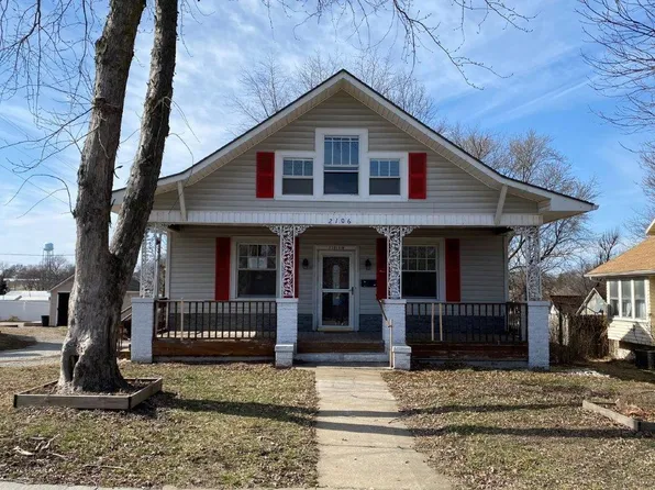 2106 Elm St, Higginsville, MO 64037