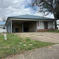 1st image of 811 W Kern Rd