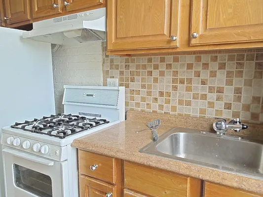 Rented by Marjorie Thompson, LREB | media 24