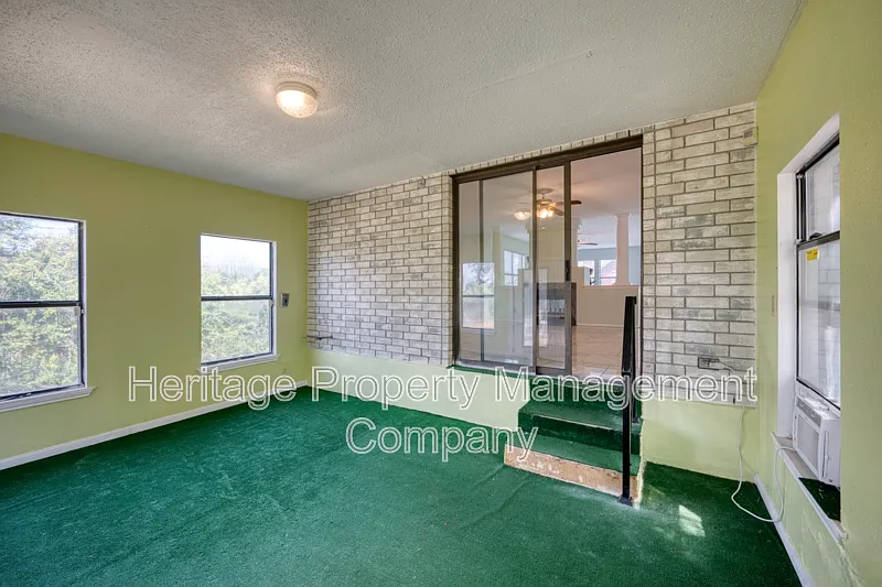 4 bed, 3.5 bath, 3226 sqft, $2,650 — Photo 4