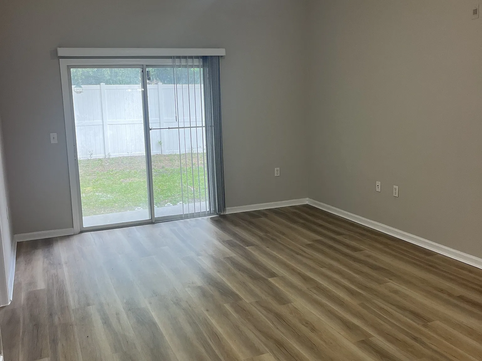 5101 Playpen Dr #2 - 1 — Photo 1