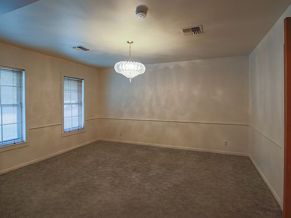 4th image of 901 Hillcrest Ave
