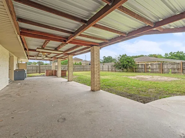 403 Vatican Dr, Donaldsonville, LA 70346