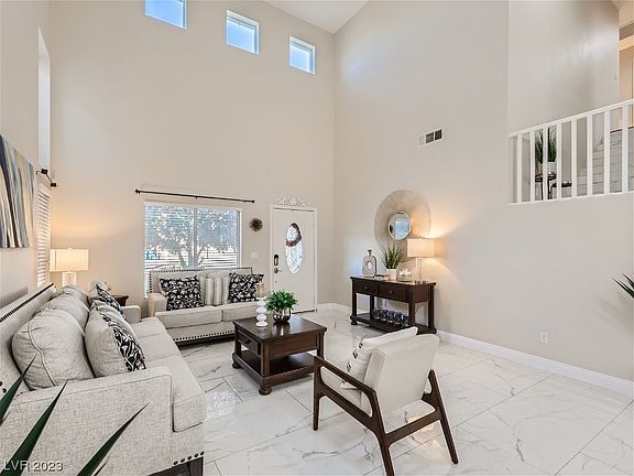 3rd image of 4859 Friar Tuck Ave
