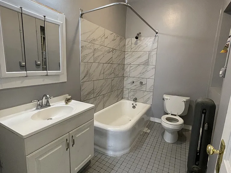 7001-05 Roosevelt Road - Unit 14 — Photo 5