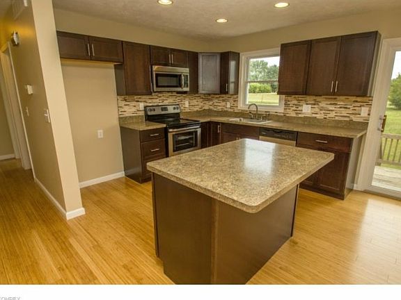 4th image of 289 Brad Dr