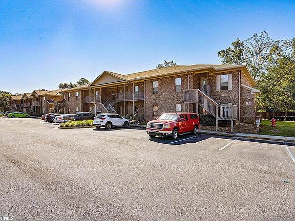 3rd image of 20637 Blueberry Ln Unit 17