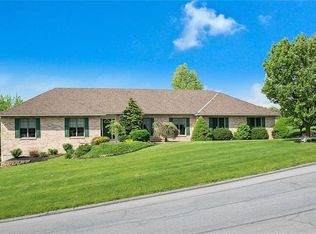 6459 Woodbury Dr, Slatington, PA 18080