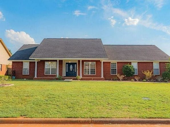 107 Stonehedge Dr