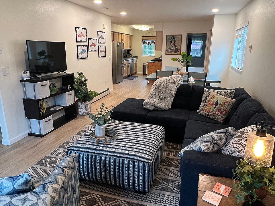 1st image of 11301 Wood River Way