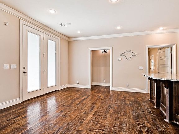 5th image of 550 Trailwood Cir