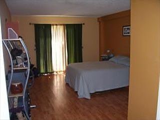 4th image of 936 N Roosevelt Cir
