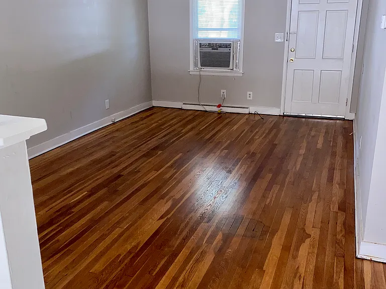 927 Dillard St #927 — Photo 4