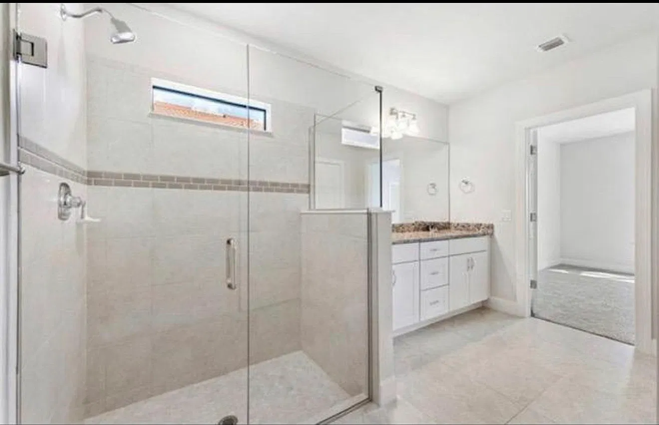 3 bed, 1600 sqft, $3,300 — Photo 4