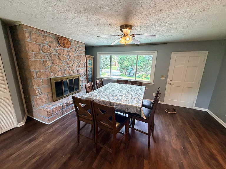 5950 Rawley Pike — Photo 4