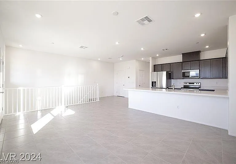 5613 Steampunk St — Photo 15