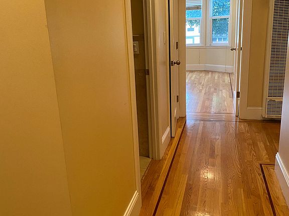 5th image of 1137 Webster St #1