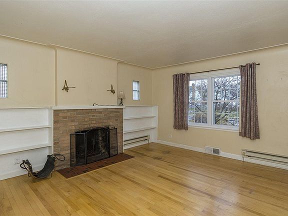 4th image of 5424 Glenwood St
