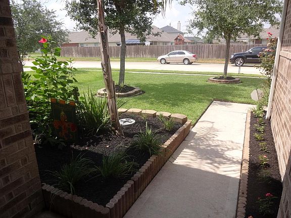 3rd image of 15218 Wildhurst Ln