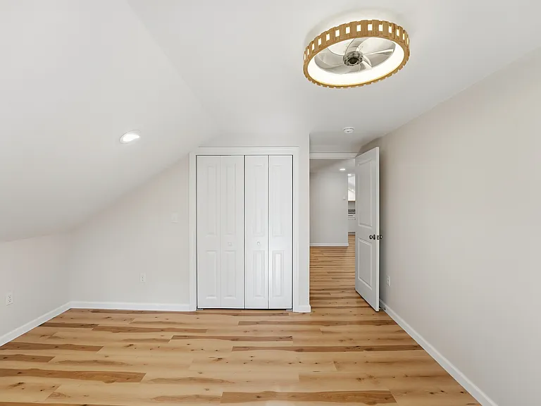 22 Vernon St #3 — Photo 13