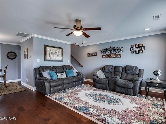 3rd image of 1667 Olivia Cir
