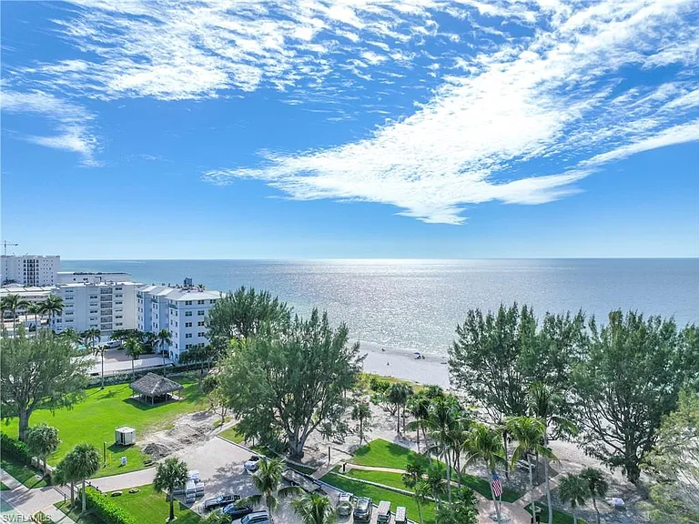 2100 Gulf Shore Blvd N #212 — Photo 43