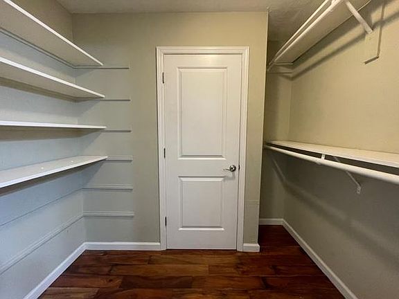 3rd image of 646 Corbett Ave APT 402