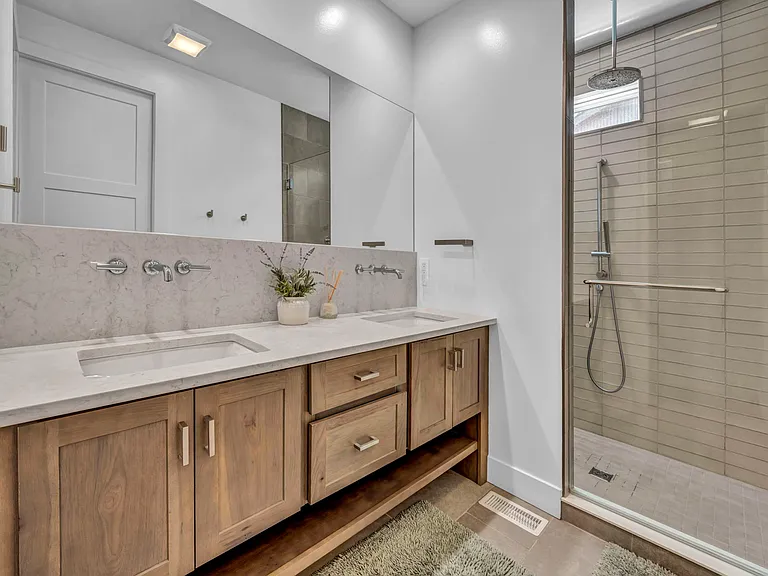 1019 Starkweather Ave #1019 — Photo 10