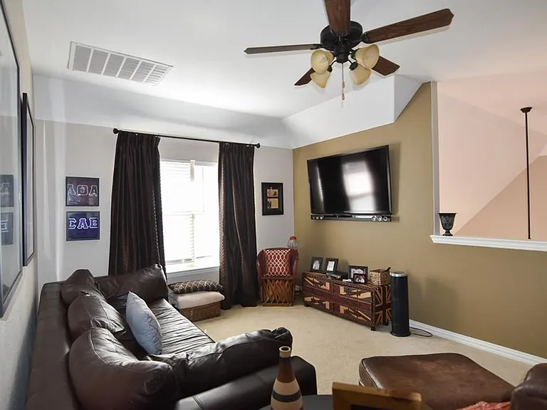 1708 Estacado Dr — Photo 5